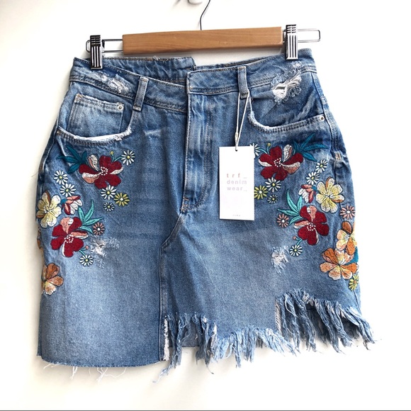 Zara Trafaluc  Distressed Denim Skirt Floral Med - Picture 2 of 10